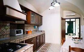 Groove House